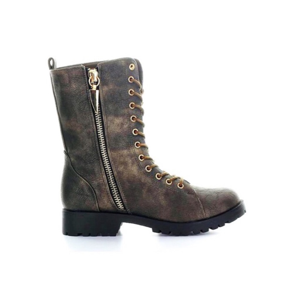 SEVEN 7 footwear BRAND new with tags